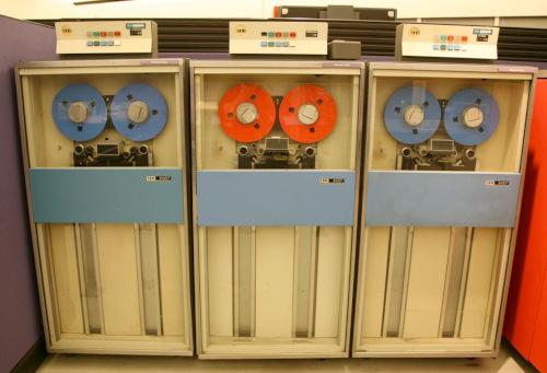IBM 2401 magnetic tape storage